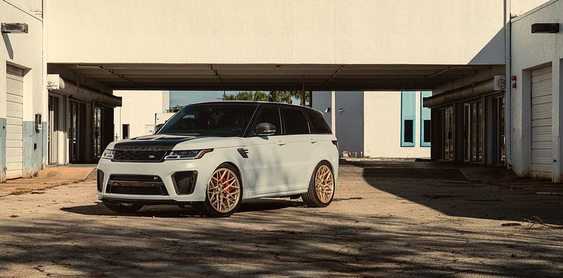 Land Rover và những câu chuyện bí mật