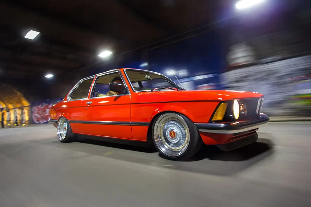 BMW-E21-The Ultimate Driving Machine2