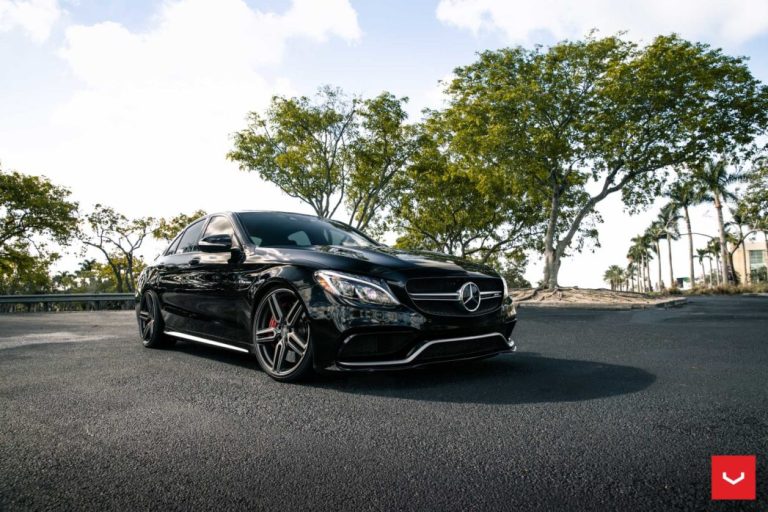 Mercedes-Benz-C63s-Vossen-HF1-a