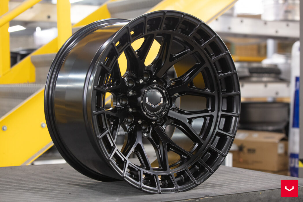 Vossen-HFX-1-Satin-Black-8-lug