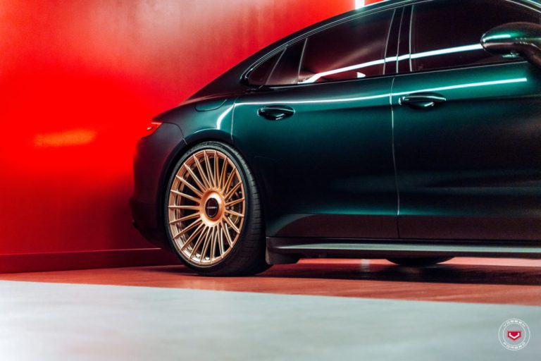 Porsche-Panamera-Vossen-S17-13 Patina Gold