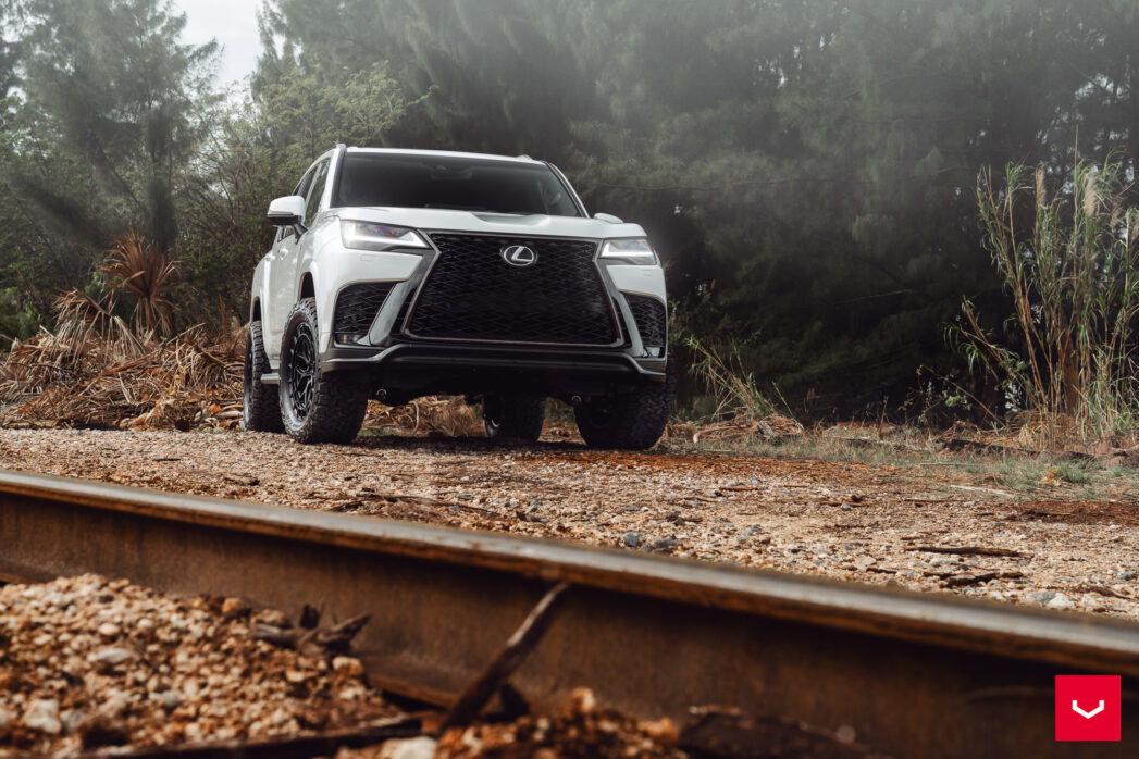 Lexus-LX600-Vossen-HFX-1