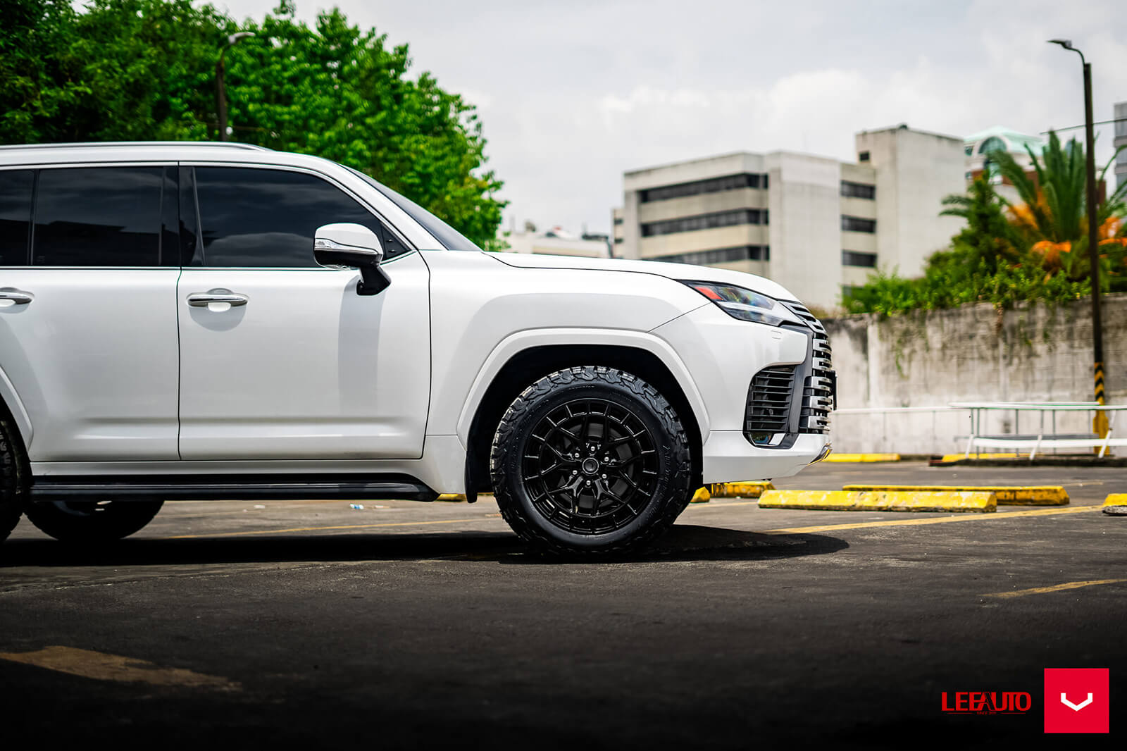 Lexus LX 600 độ mâm Vossen HFX-1 chính hãng